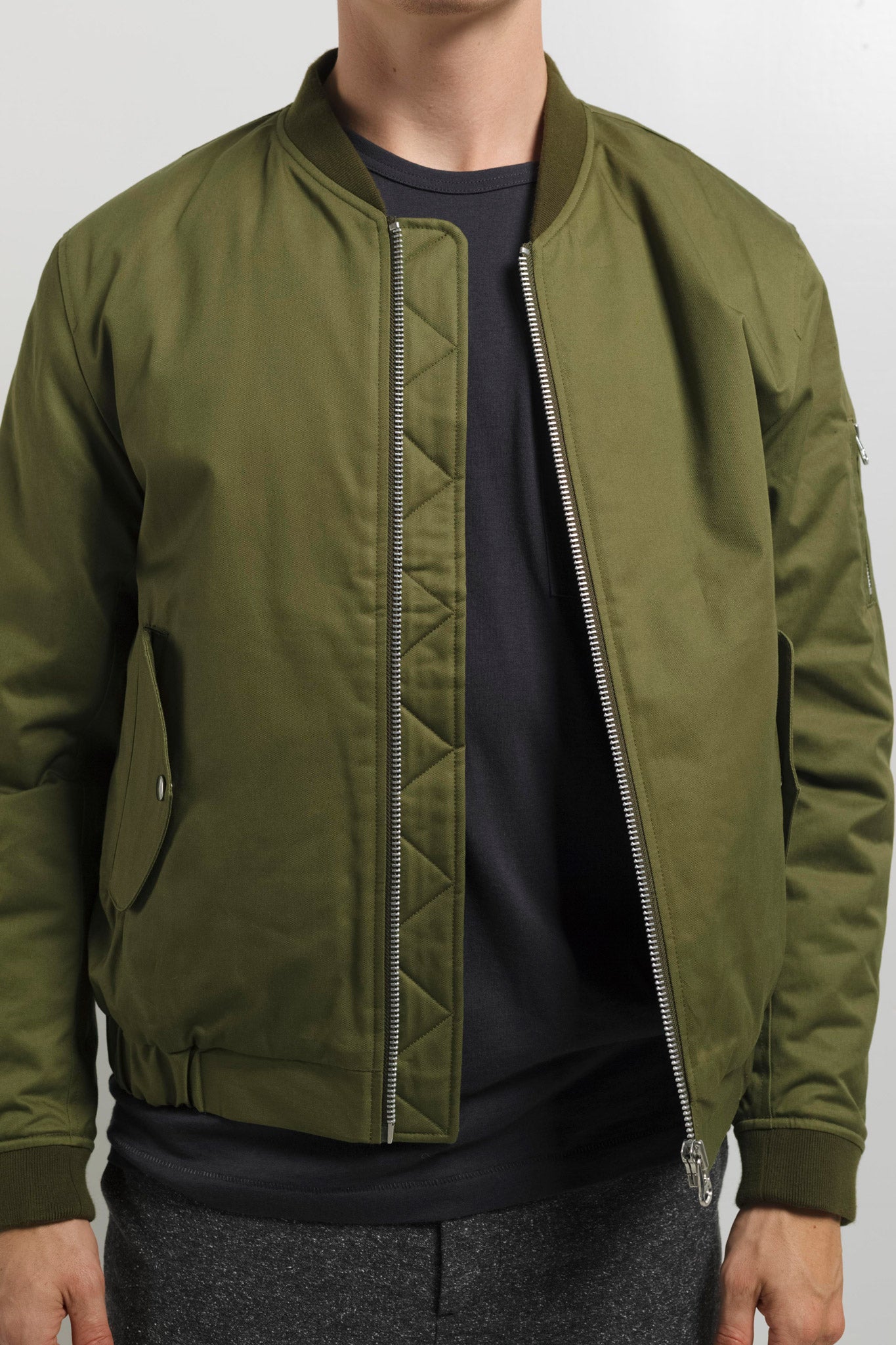 MA-1 Jacket in Green