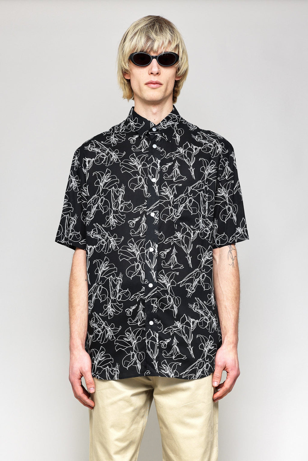 Japanese Hand Drawn Floral Print in Black 02