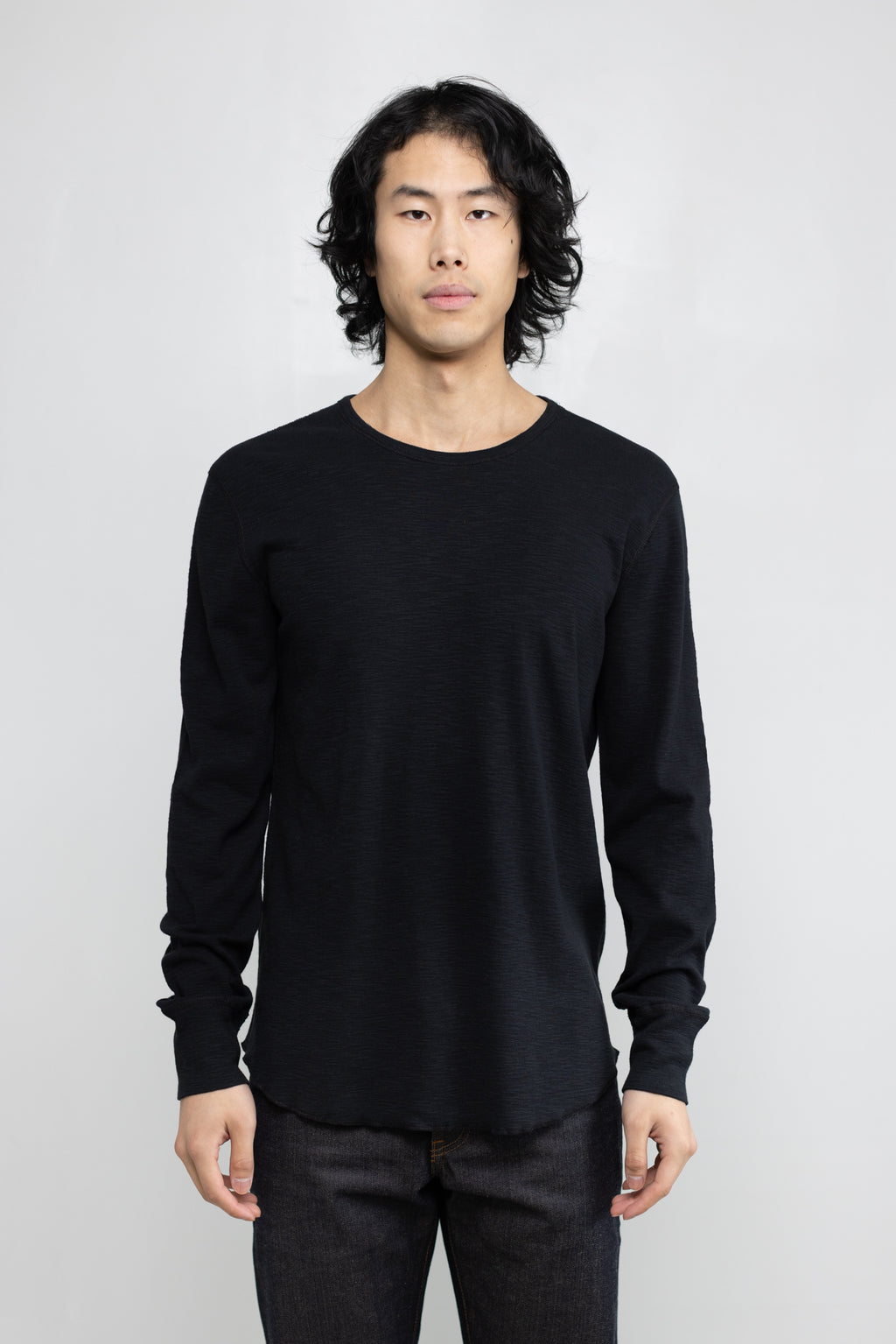 Slub 1x1 Long Sleeve Crew in Black 02