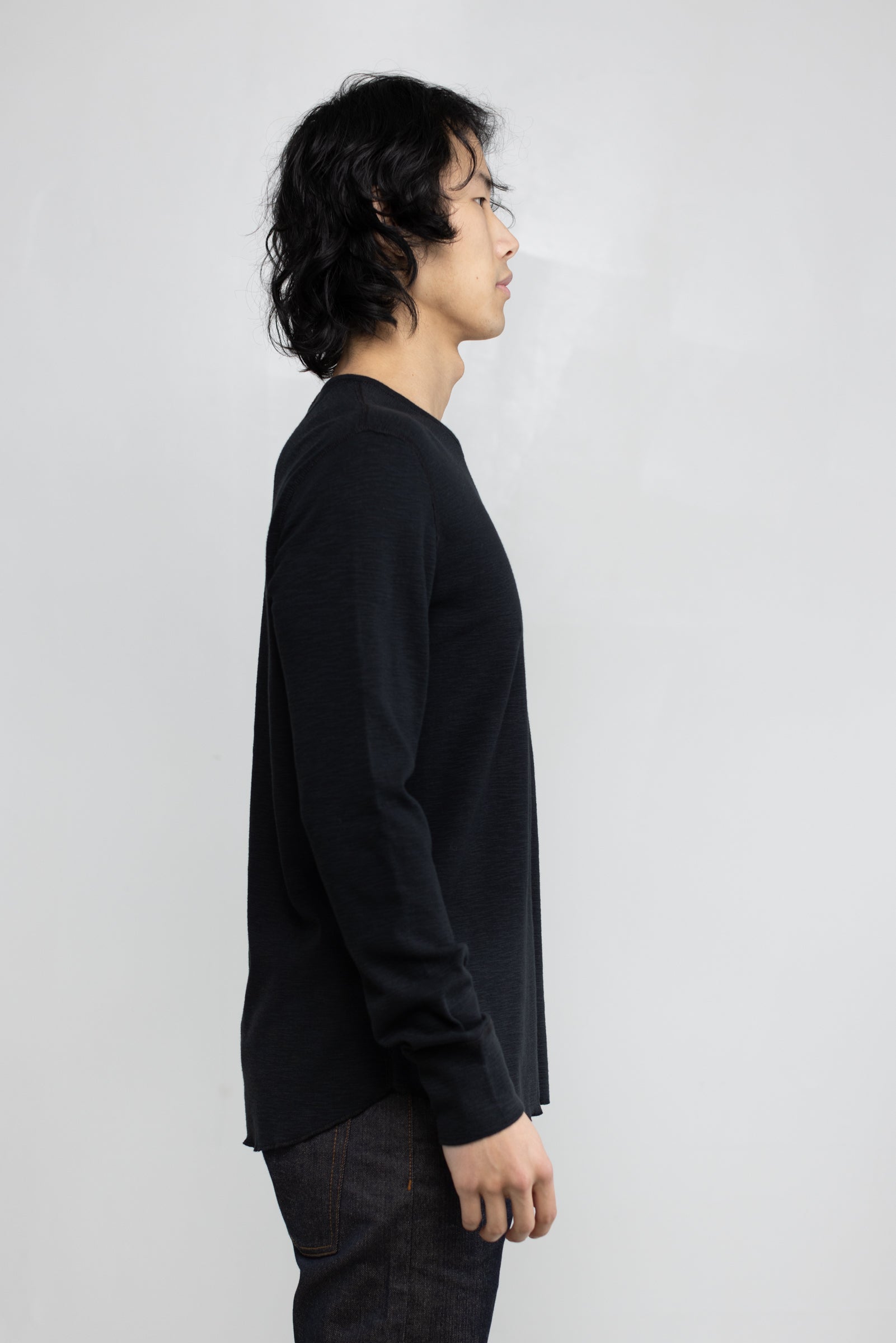 Slub 1x1 Long Sleeve Crew in Black 04