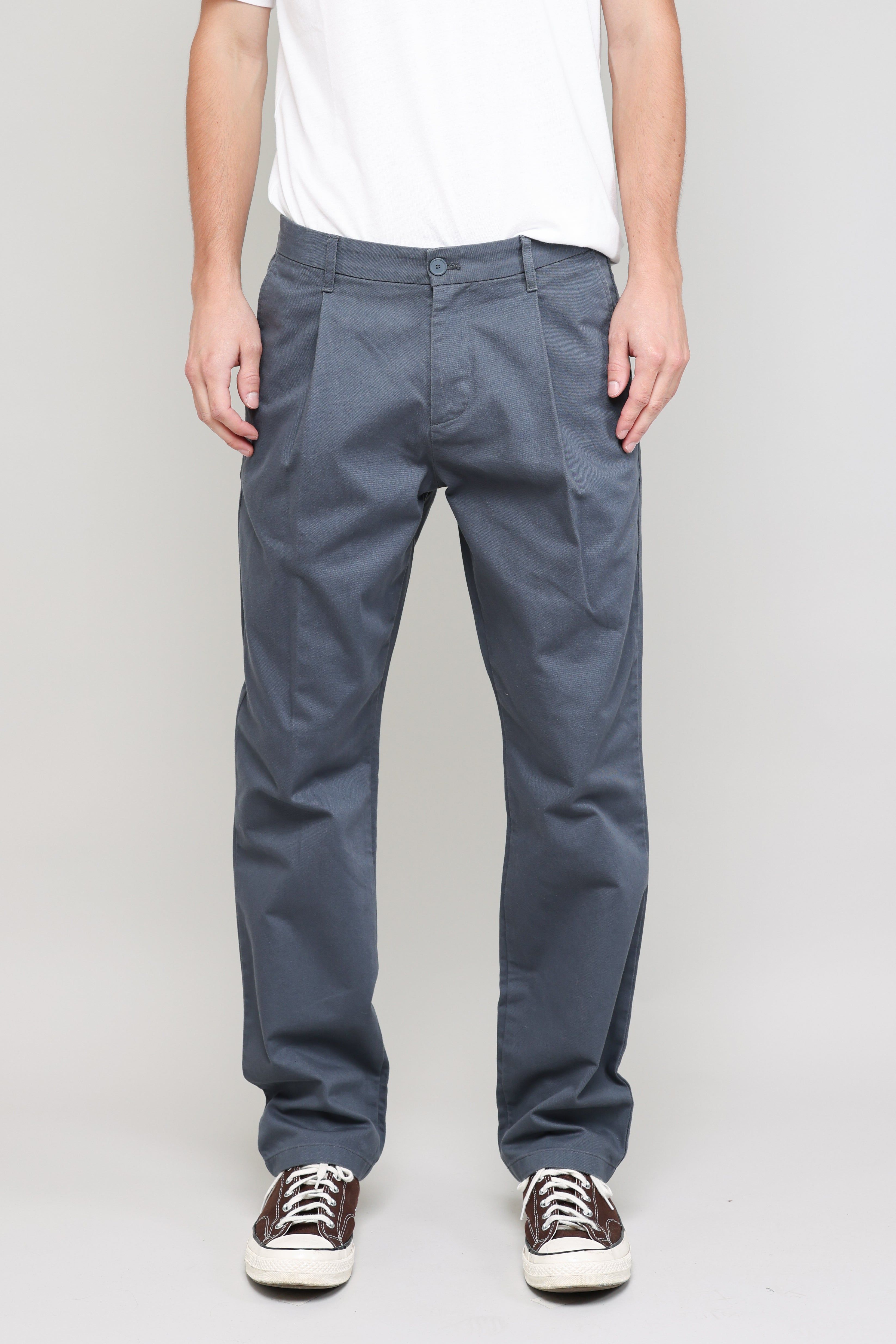 Pleated Chino Vintage French Drill in Blue Grey 01